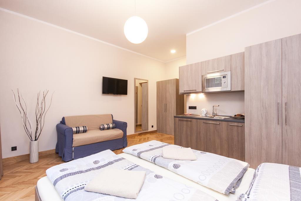 Manesova Astra Apartment Praga Habitación foto
